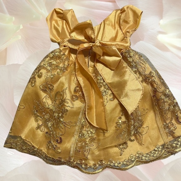 Handmade gold lace dress approx sz 3-6mos. With lining. - Picture 2 of 2